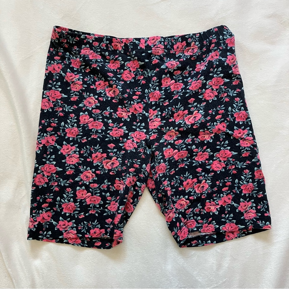 **SOLD** Forever 21 Floral Print Bike Shorts Women’s Size Small